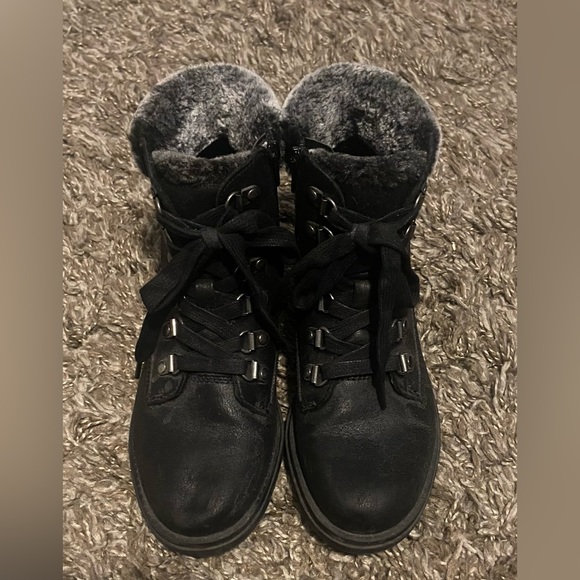 Shearling Black Boots - Picture 6 of 6